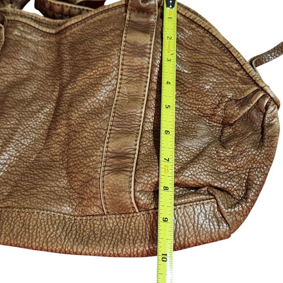 MARC ECKO RED PEBBLED FAUX LEATHER BOHO HANDBAG - Picture 4 of 9